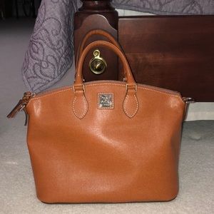 Dooney & Bourke Pocketbook